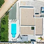 Immortelle With Pool And Sea View ヴィラ