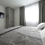ヴィラ Immortelle With Pool And Sea View ロバニスカ