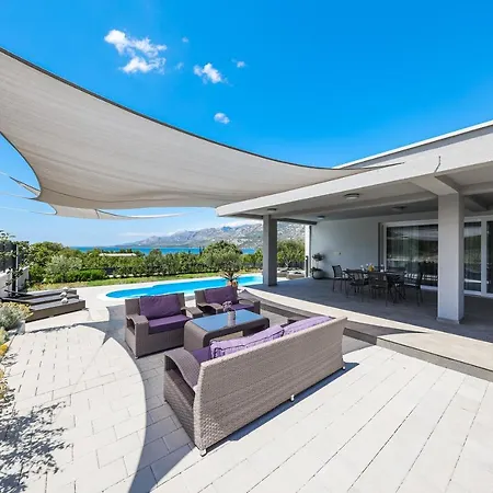 Immortelle With Pool And Sea View *