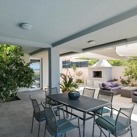 Villa Immortelle With Pool And Sea View *