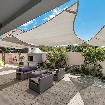 Immortelle With Pool And Sea View Villa Rovanjska