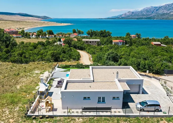 Immortelle With Pool And Sea View Rovanjska