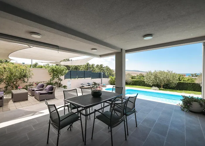 Immortelle With Pool And Sea View * Rovanjska