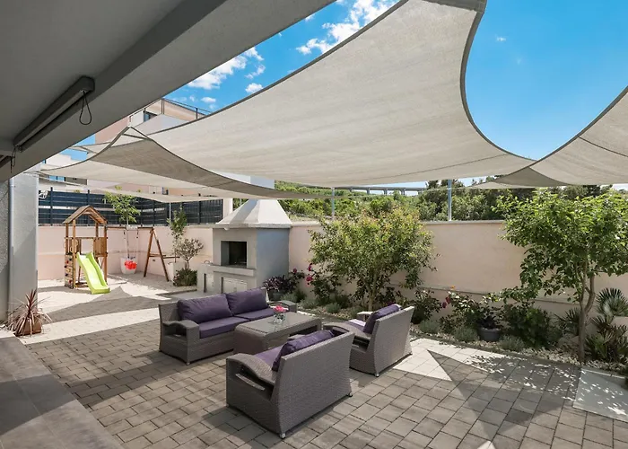Vila Immortelle With Pool And Sea View