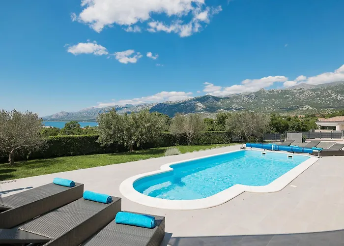 Vila Immortelle With Pool And Sea View Rovanjska