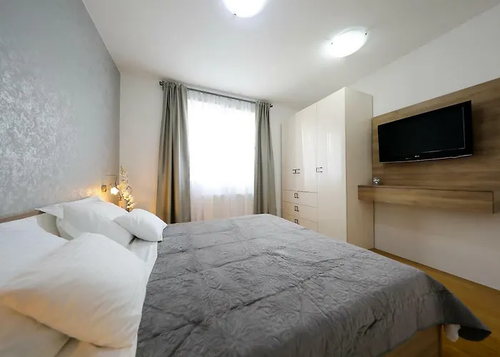 Immortelle With Pool And Sea View * Rovanjska