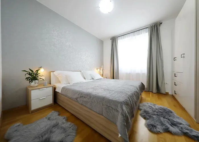 Vila Immortelle With Pool And Sea View Rovanjska