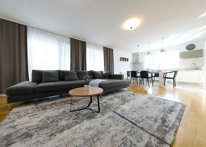 Immortelle With Pool And Sea View Vila