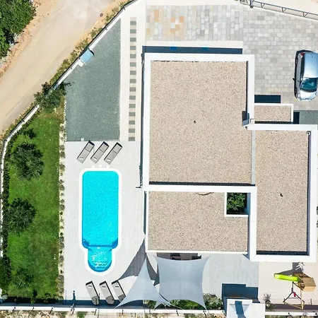 Immortelle With Pool And Sea View ヴィラ