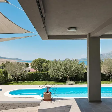 Immortelle With Pool And Sea View ヴィラ *