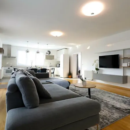 Immortelle With Pool And Sea View ヴィラ