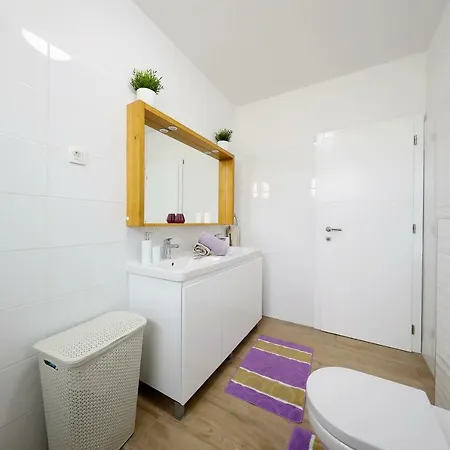 Immortelle With Pool And Sea View