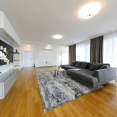 ヴィラ Immortelle With Pool And Sea View *