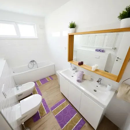 Immortelle With Pool And Sea View ヴィラ