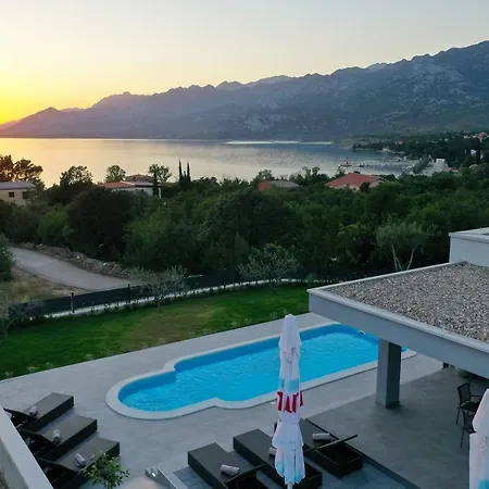 ヴィラ Immortelle With Pool And Sea View